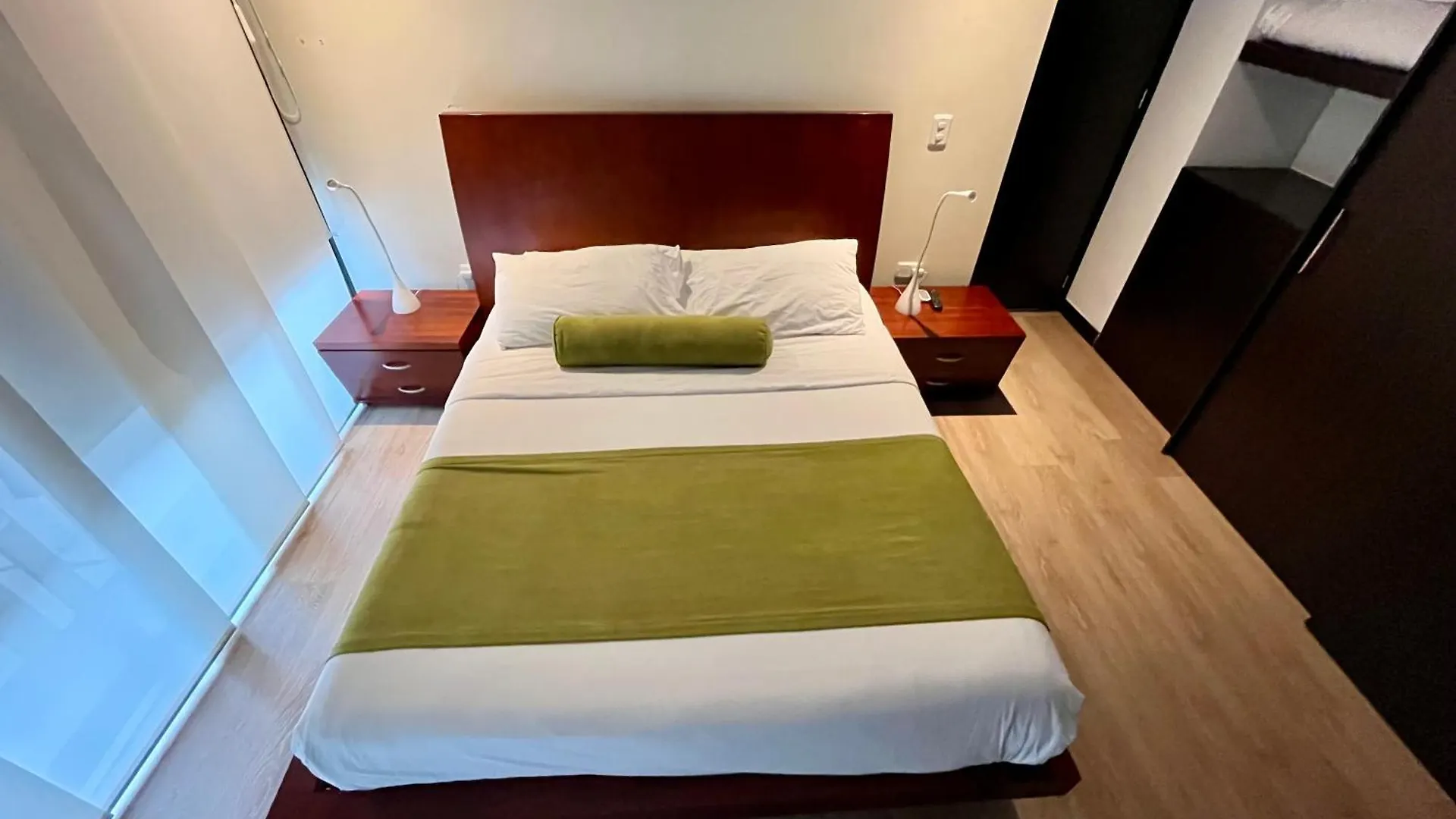 Suite Presidencial En Hotel Proximo Al Aeropuerto Rionegro Colombia